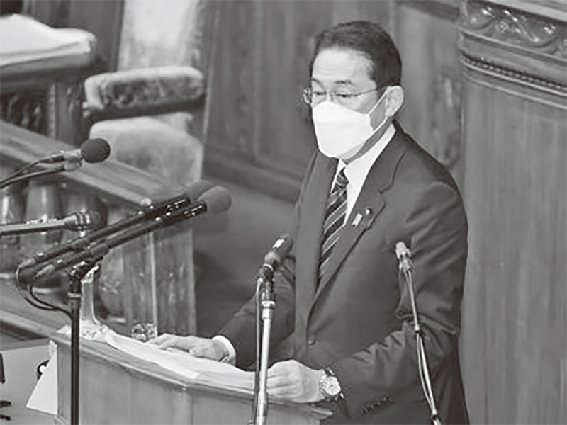 衆議院本会議で施政方針演説を行う岸田首相